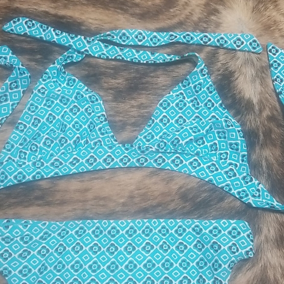 Bikini - Picture 4 of 4